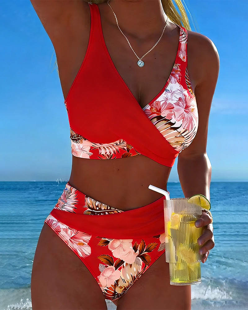 Jolina - Bikiny s květinovým vzorem a rozparkem
