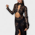 Azalea - Midnight Elegance – transparentní maxi šaty s dlouhým rukávem a průstřihem
