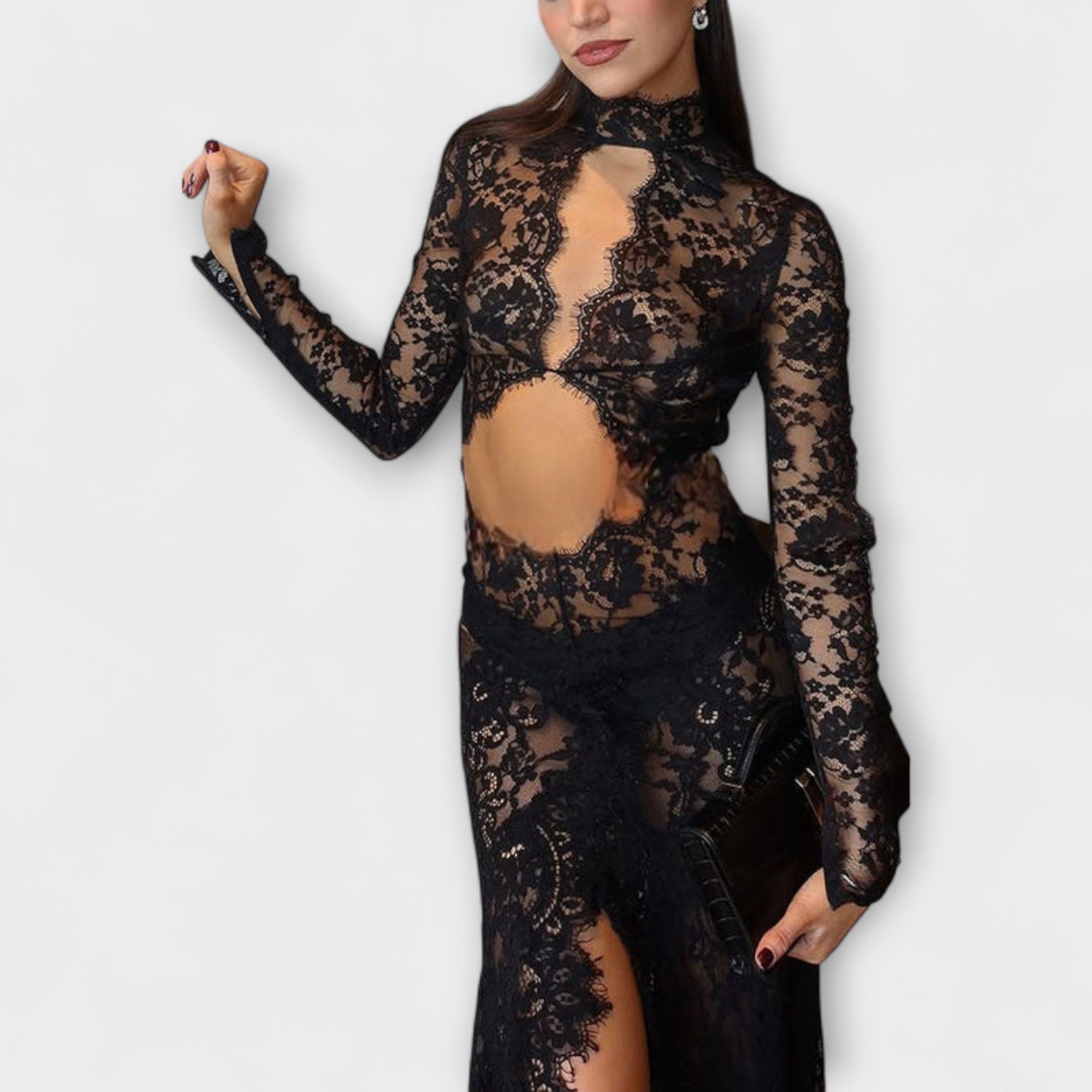 Azalea - Midnight Elegance – transparentní maxi šaty s dlouhým rukávem a průstřihem